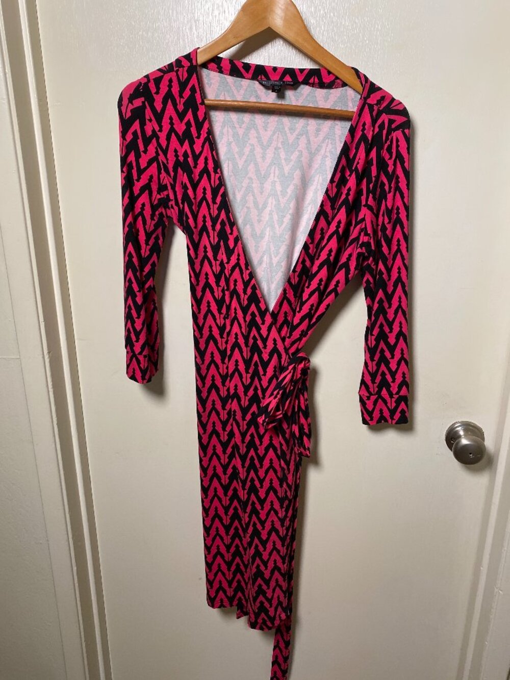 Felicity & Coco Pink Black Geometric Wrap Dress Size Small
